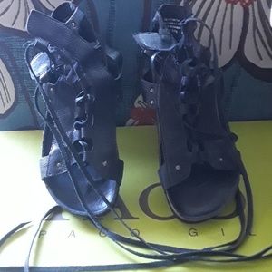 Silence+Noise vegan leather blk gladiator sandal